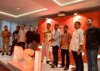 Anak Presiden Jokowi Dukung Romi-Saniatul, Pengamat : Partai Petahana Bisa Ubah Haluan
