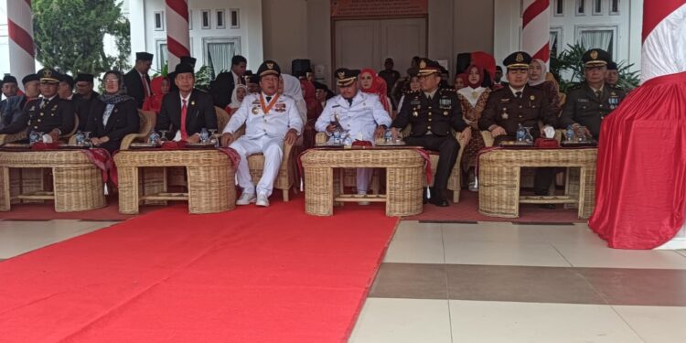 Bupati Tanjung Jabung Timur H Romi Hariyanto, SE, Pimpin Upacara HUT RI ke 79