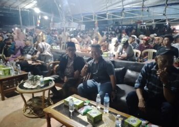 Bersama Tokoh Penting, Calon Bupati Dilla Hadir di Kontes Dangdut Sadu Terlihat Akrab Bersama Masyarakat