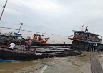 KM. Berkat Saudara I Bermuatan Kelapa Bulat Karam di Perairan Tanjab Timur