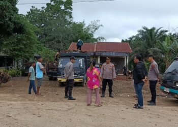 Kapolsek Rantau Rasau Tertibkan Parkir RAM Sawit SK 13