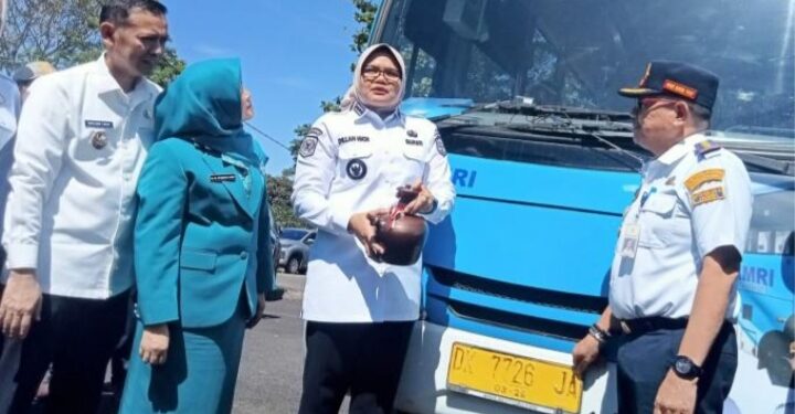 Bupati dan Wakil Bupati Tanjabtim Resmikan Trayek Bus DAMRI Siap Beroperasi Menjelajahi Tanjabtim