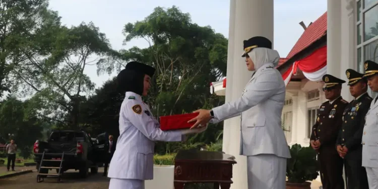 Upacara HUT RI ke 80, Bupati Hj Dillah Pimpin Langsung Upacara HUT RI ke ,80