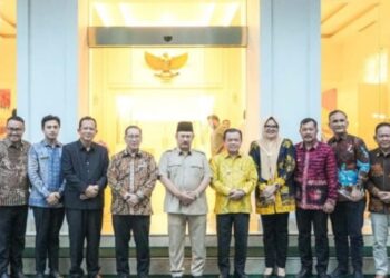 Bupati Tanjab Timur Dampingi Gubernur Jambi dalam Rangka Audiensi dengan Menteri PPN/BAPPENAS