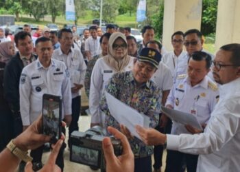 Bupati dan Wakil Bupati Tanjabtim, Menyambut Kedatangan Wakil Kepala Staf Kepresidenan Republik Indonesia