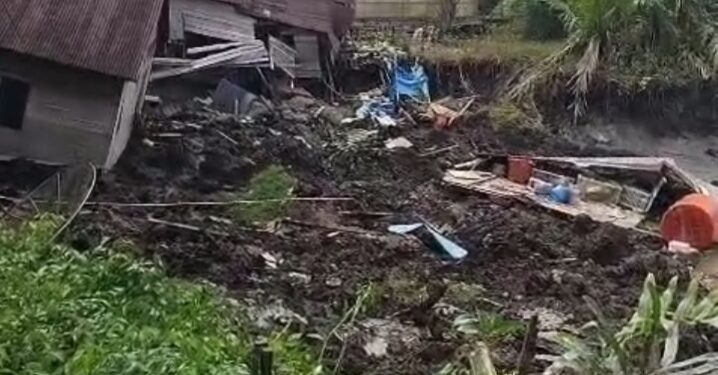 Ada Enam  KK Warga Desa Mendahara Tengah Kehilangan Tempat Tinggal Akibat Abrasi