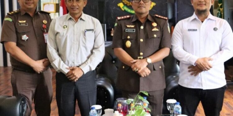 Kepala BNNK dan  Kejari Tanjabtim Pererat Silahturahmi di Kantor Bupati