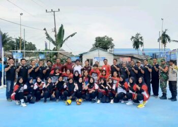 Wabup Tanjabtim Muslimin Tanja Hadiri Pembukaan Turnamen Volly Ball APDESI CUP Tahun 2025 di Kecamatan Sabak Timur