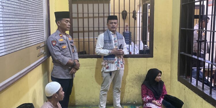 Hangatnya Suasana Ramadhan Di Balik Jeruji Besi, Sat Tahti Polres Tanjab Timur Gelar Buka Puasa Bersama Tahanan