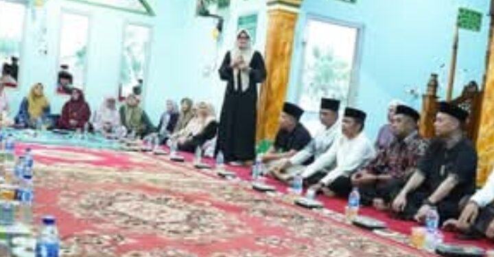 Bupati dan Wabup Tanjabtim Safari Ramadhan 1447 H di Kecamatan Muara Sabak Timur