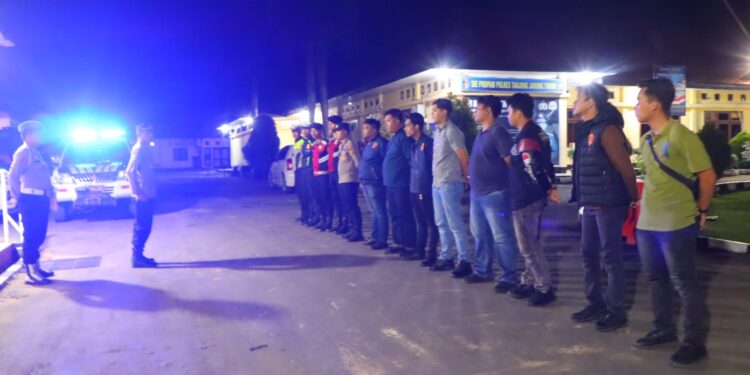 Polres Tanjabtim Laksanakan Apel Malam Siaga dan Patroli Blue Light On