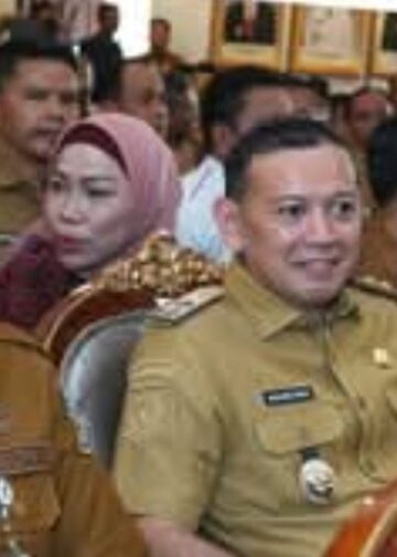 Wabup Tanjabtim Hadiri Peresmian POSBANKUM dan Penghargaan Desa/Kelurahan Jambi